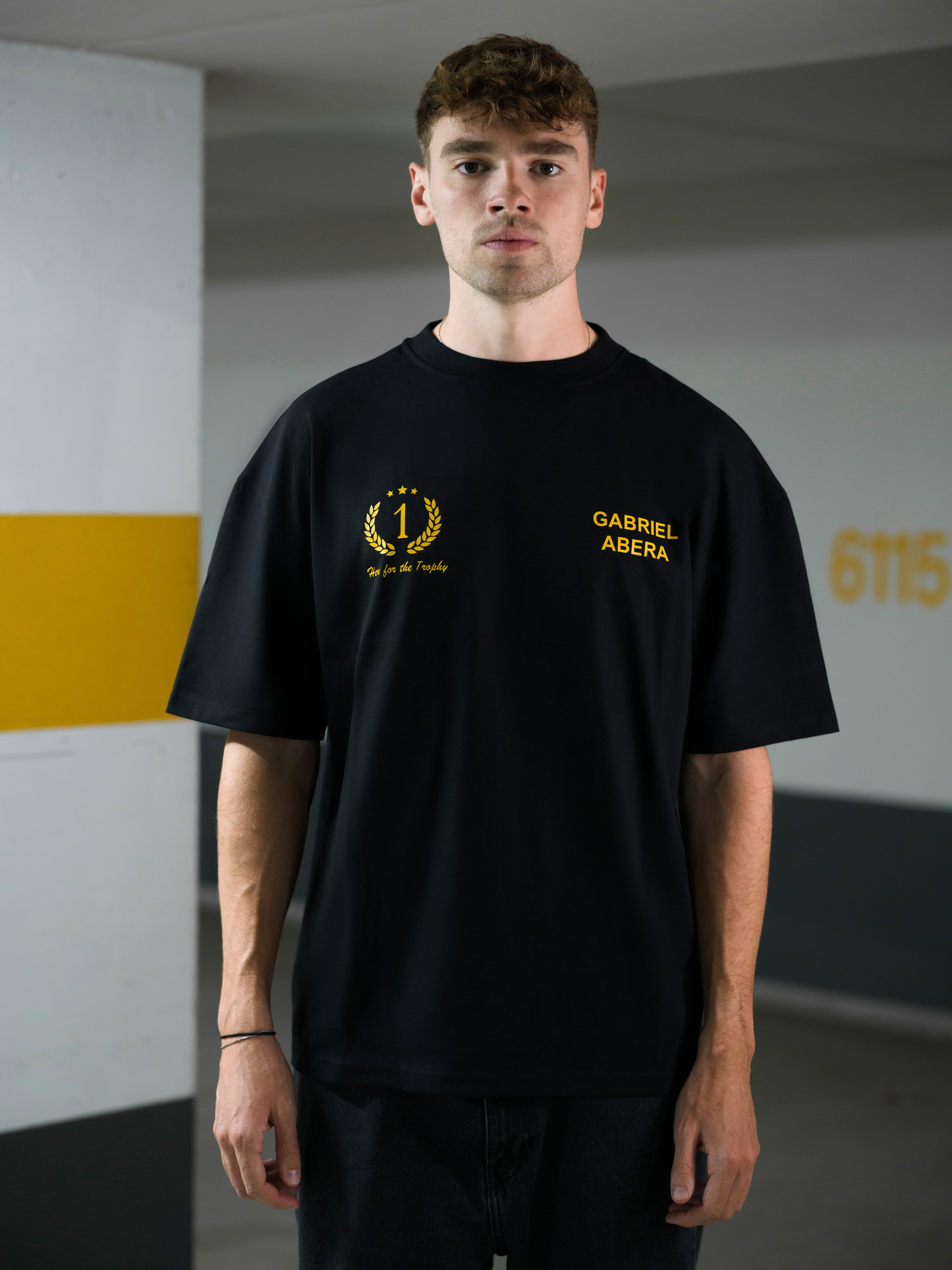 TROPHY T-SHIRT - BLACK